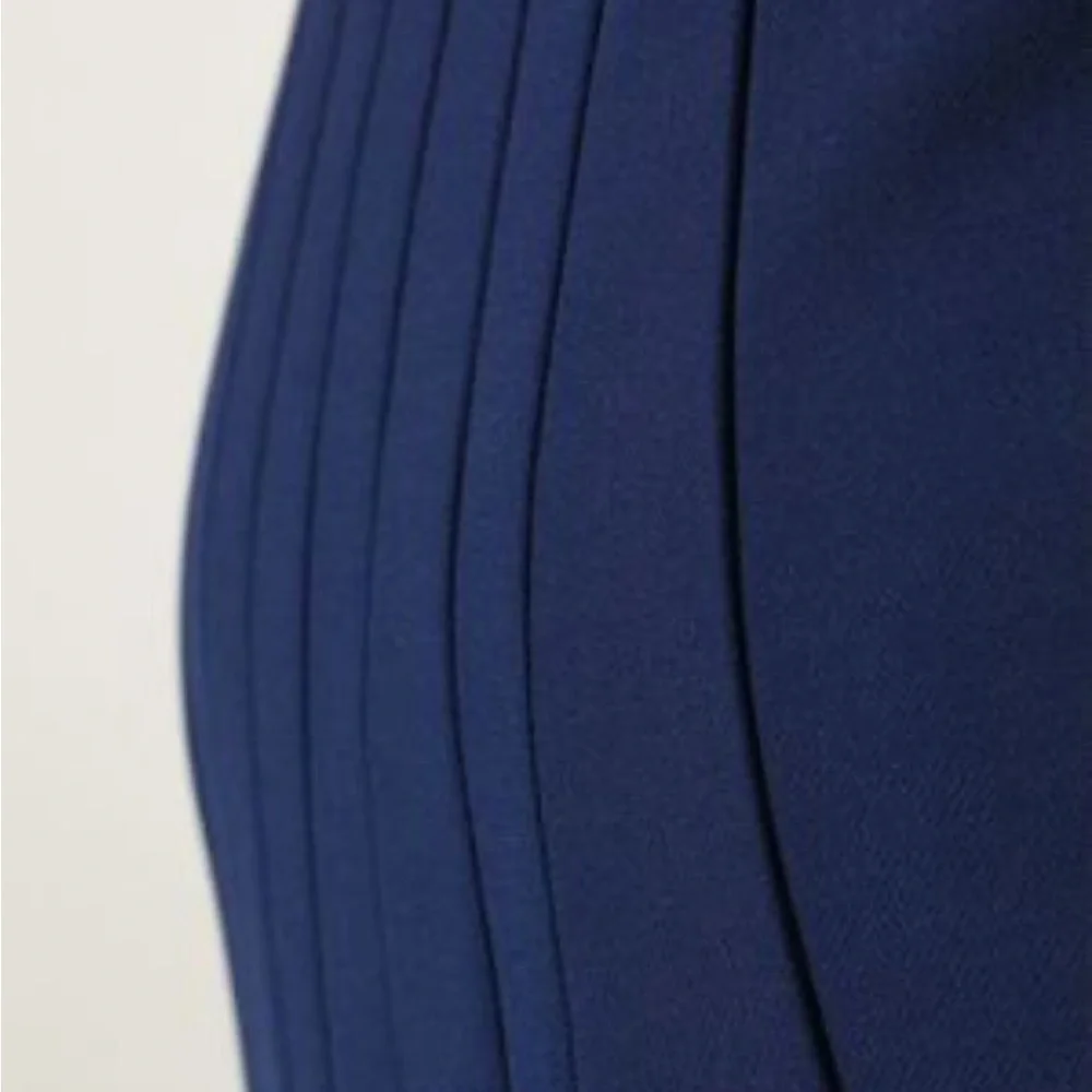 Diane Von‎ Furstenberg Eliza Pleated Skirt in Navy Blue Size 0